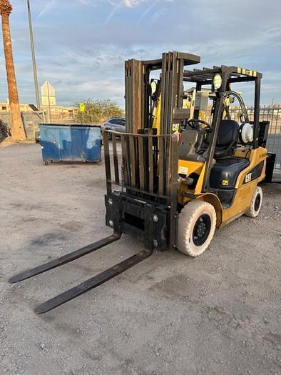 Used 2014 CAT P5000 FORKLIFT