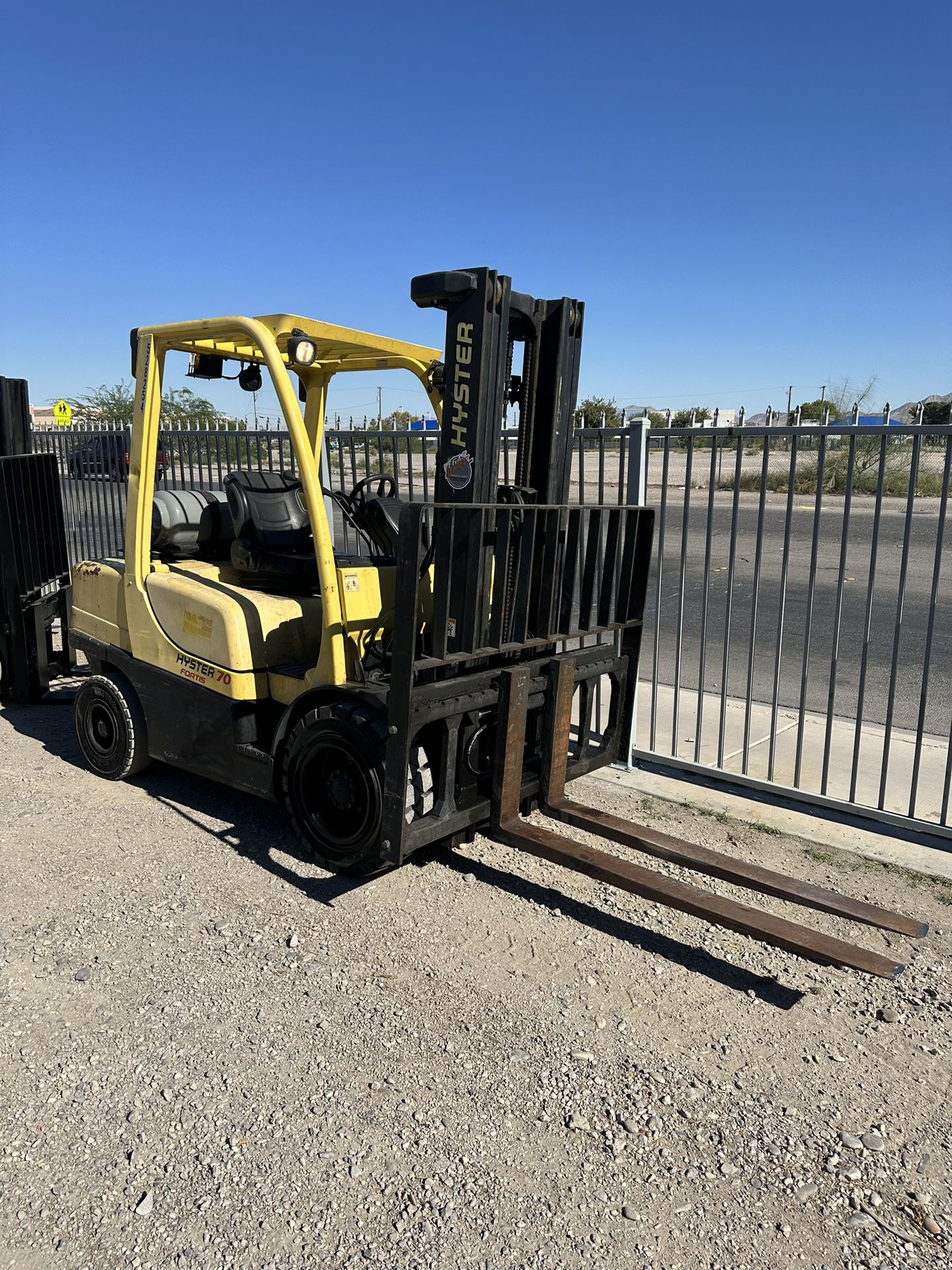 Used 2007 HYSTER H70FT FORKLIFT