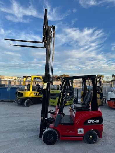 2024 STL CPD-10 FORKLIFT