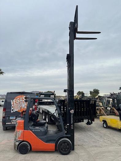 Used 2017 TOYOTA 8FGCU30 FORKLIFT