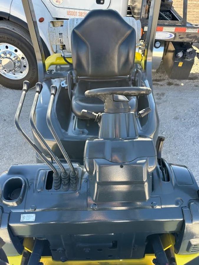 Used 2006 KOMATSU FG25T-16 FORKLIFT