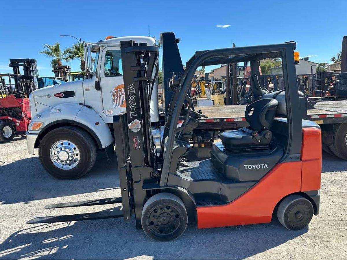 Used 2007 TOYOTA 8FGCU25 FORKLIFT