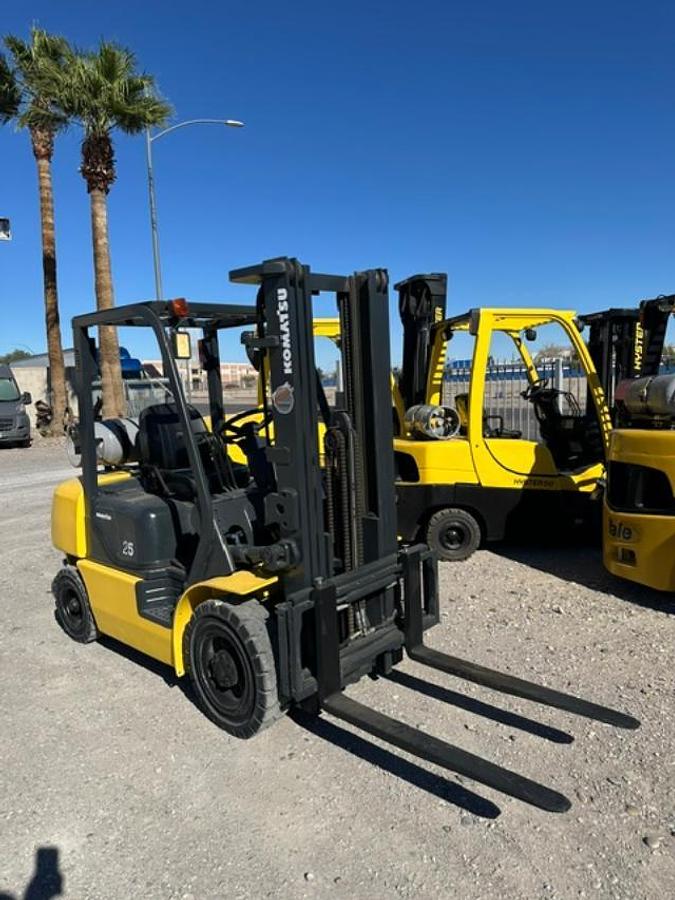 Used 2002 KOMATSU FG25HT-12 FORKLIFT