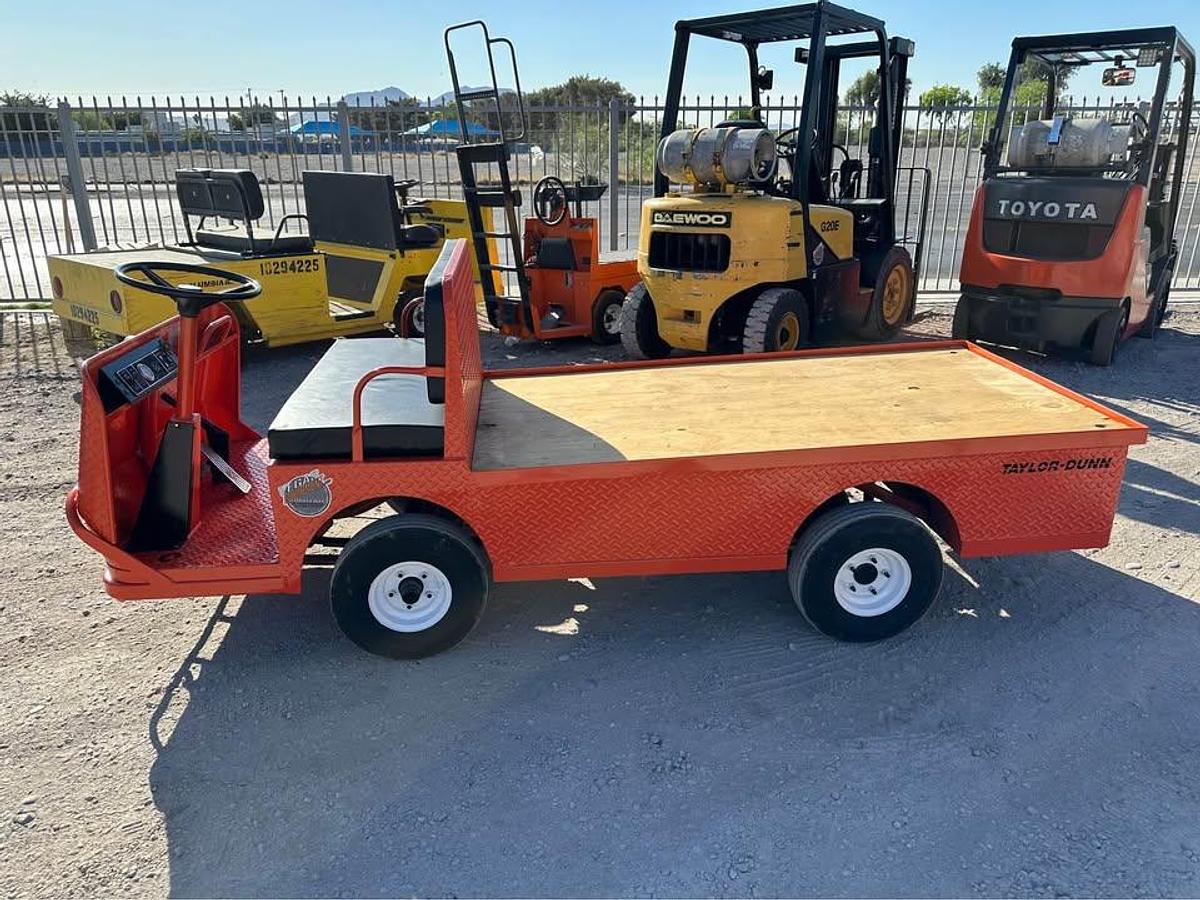 Used 2000 TAYLOR DUNN B2-48