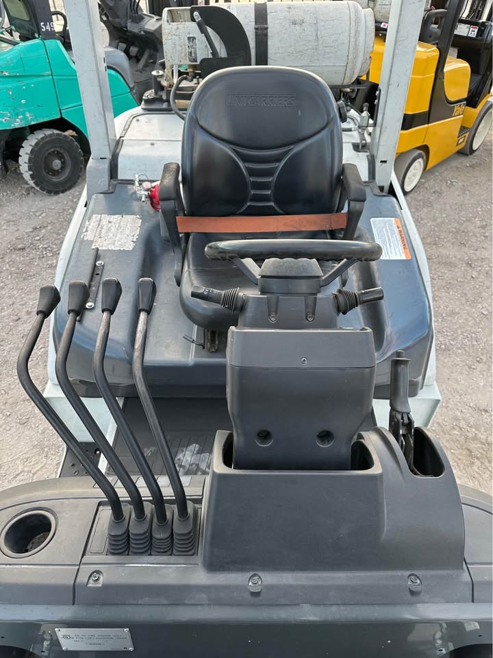 Used 2015 UNICARRIER MJ1F4A35LV FORKLIFT