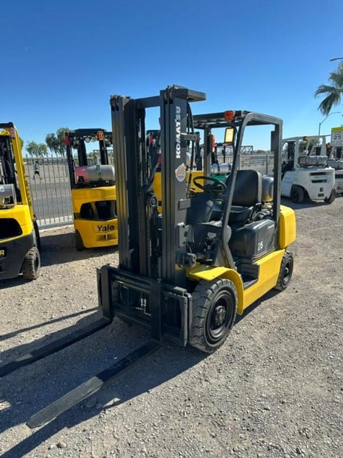 Used 2002 KOMATSU FG25HT-12 FORKLIFT