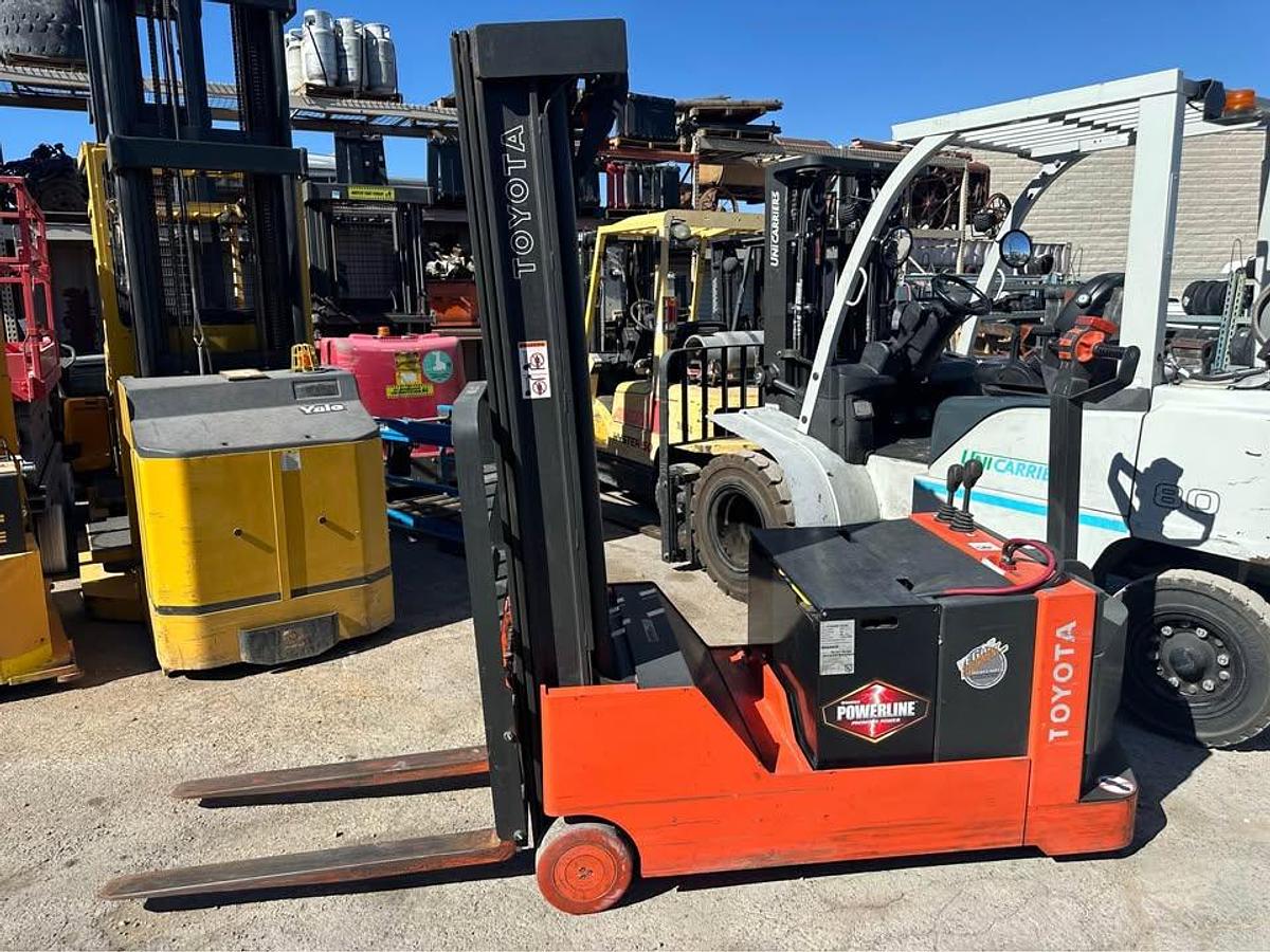 Used 2018 TOYOTA 8BWC20 COUNTER BALANCED STACKER