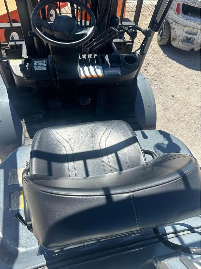 Used 2015 TOYOTA 8FG50U FORKLIFT