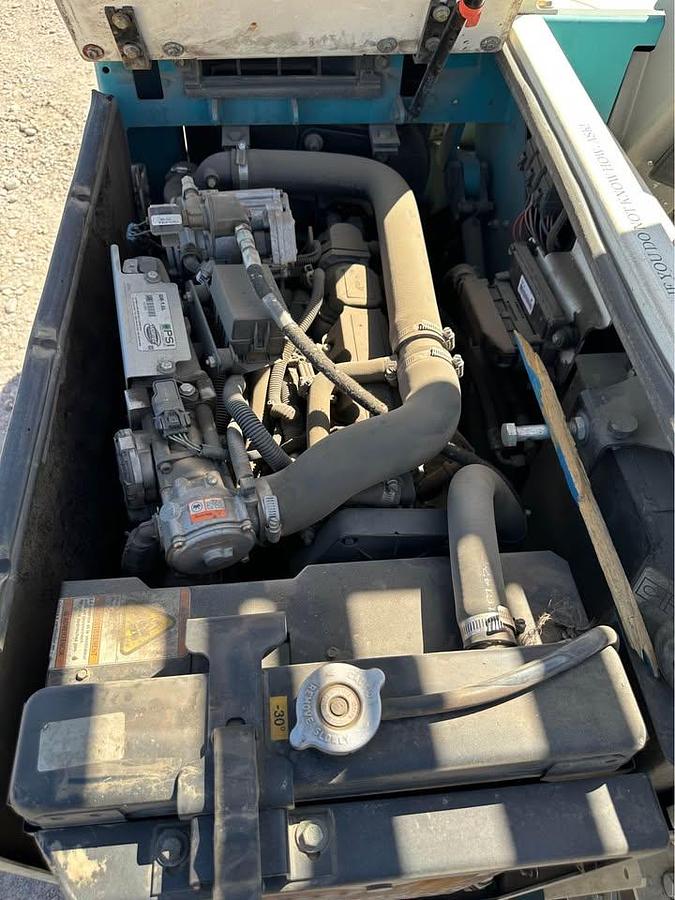 Used 2010 TENNANT 6650 XP SWEEPER