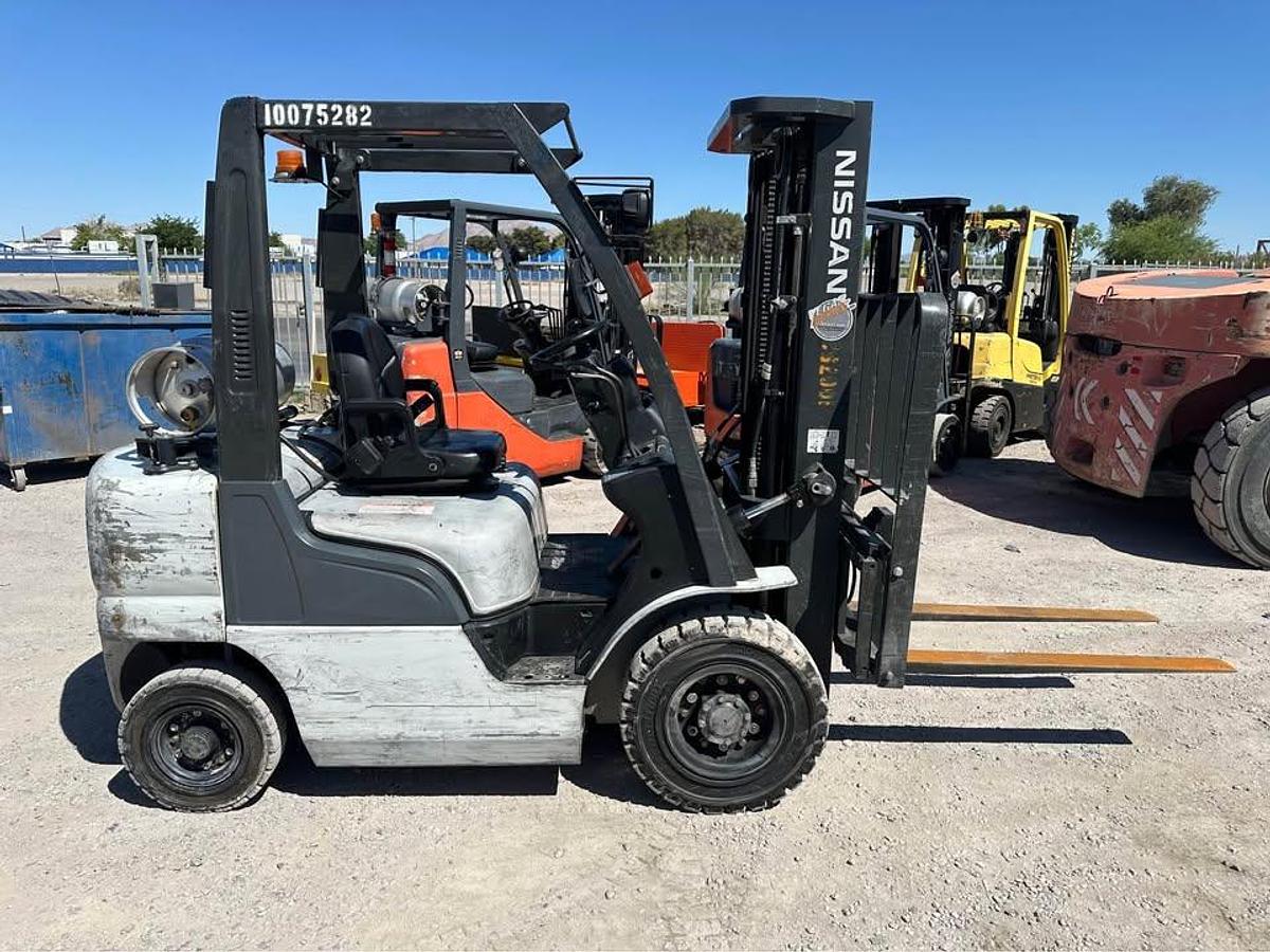 Used 2011 NISSAN MP1F2A25DV FORKLIFT