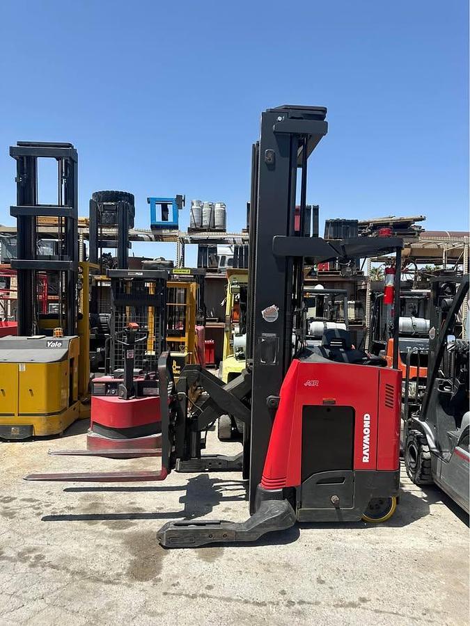Used 2016 RAYMOND 730-R45TT REACH LIFT