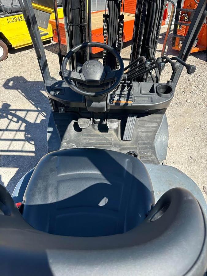 Used 2013 TOYOTA 8FGCU30 FORKLIFT