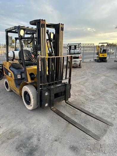 Used 2014 CAT P5000 FORKLIFT