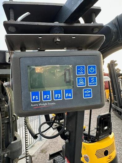 Used 2014 CAT P5000 FORKLIFT