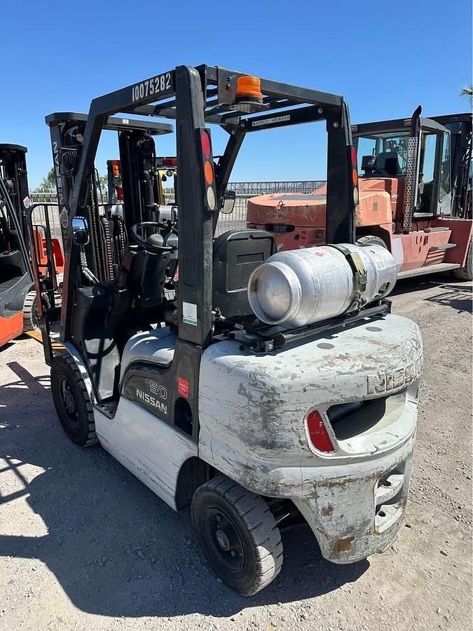 Used 2011 NISSAN MP1F2A25DV FORKLIFT