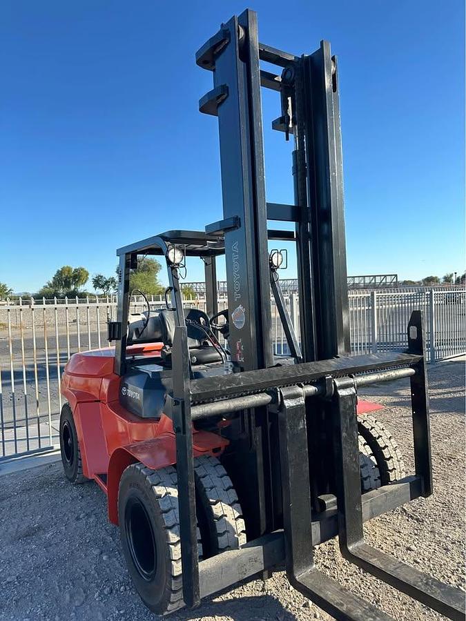 Used 2001 TOYOTA 7FGU60