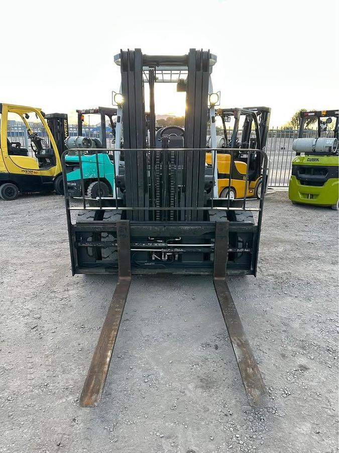 Used 2015 UNICARRIER MJ1F4A35LV FORKLIFT