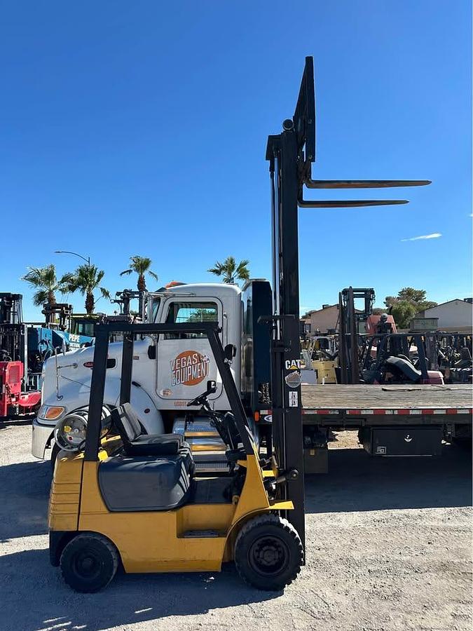 Used 1995 CAT GP15 FORKLIFT