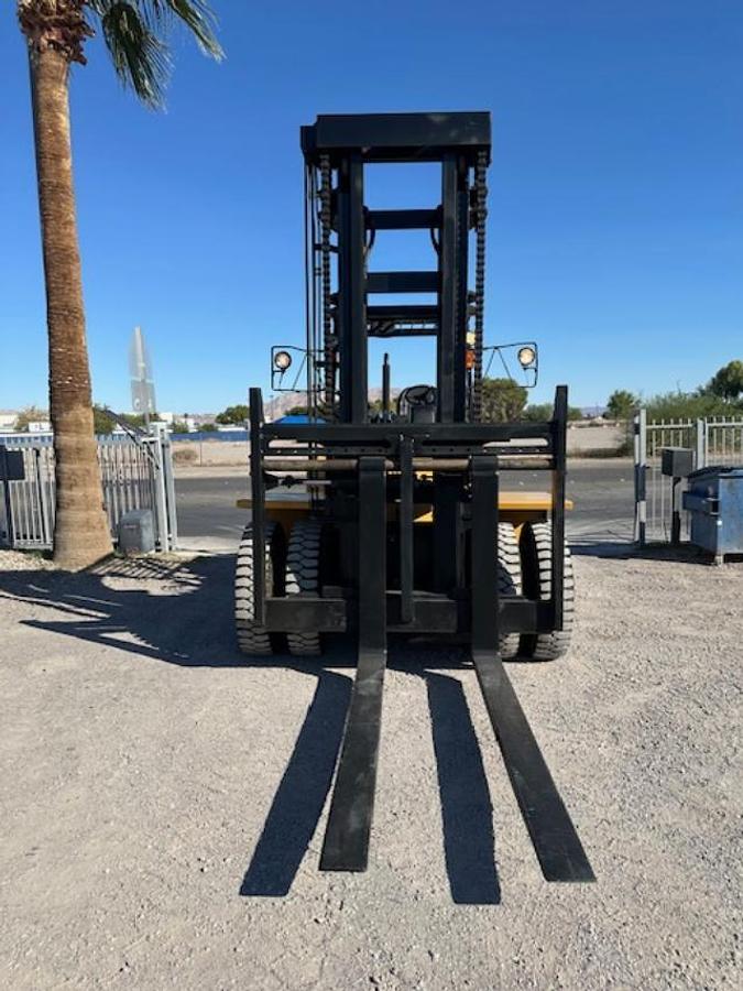 Used 2001 CAT DP150 FORKLIFT