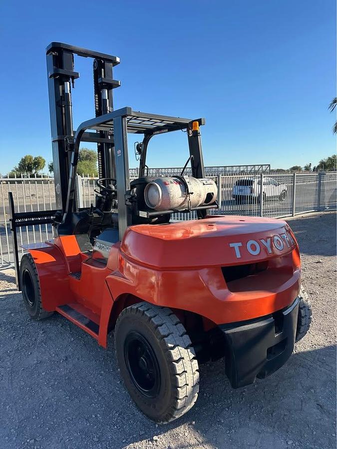 Used 2001 TOYOTA 7FGU60