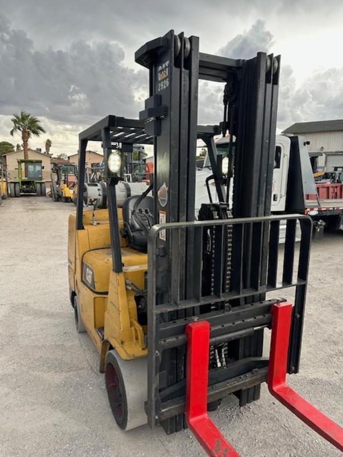 Used 2012 CAT GC45K SWB FORKLIFT