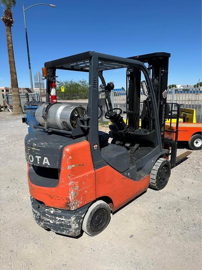 Used 2013 TOYOTA 8FGCU30 FORKLIFT