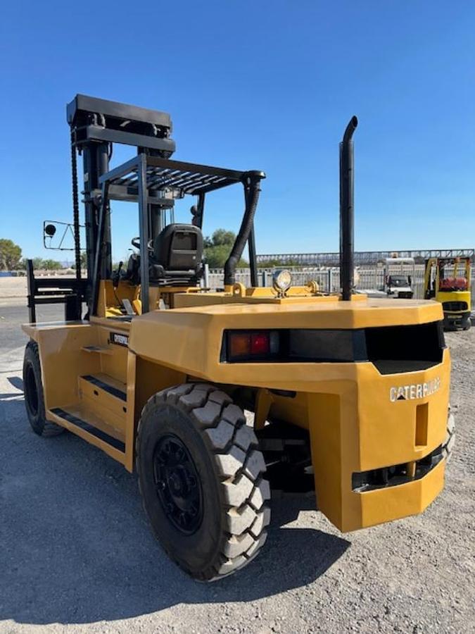 Used 2001 CAT DP150 FORKLIFT