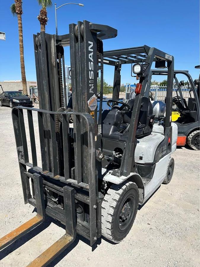 Used 2011 NISSAN MP1F2A25DV FORKLIFT