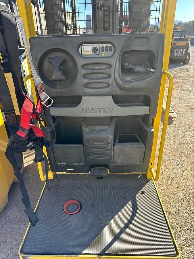 Used 2017 HYSTER R30XMS3 ORDER PICKER