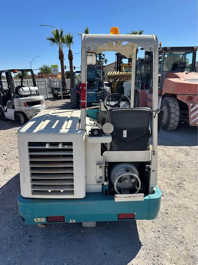 Used 2010 TENNANT 6650 XP SWEEPER