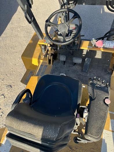 Used 2012 CAT DP70E FORKLIFT