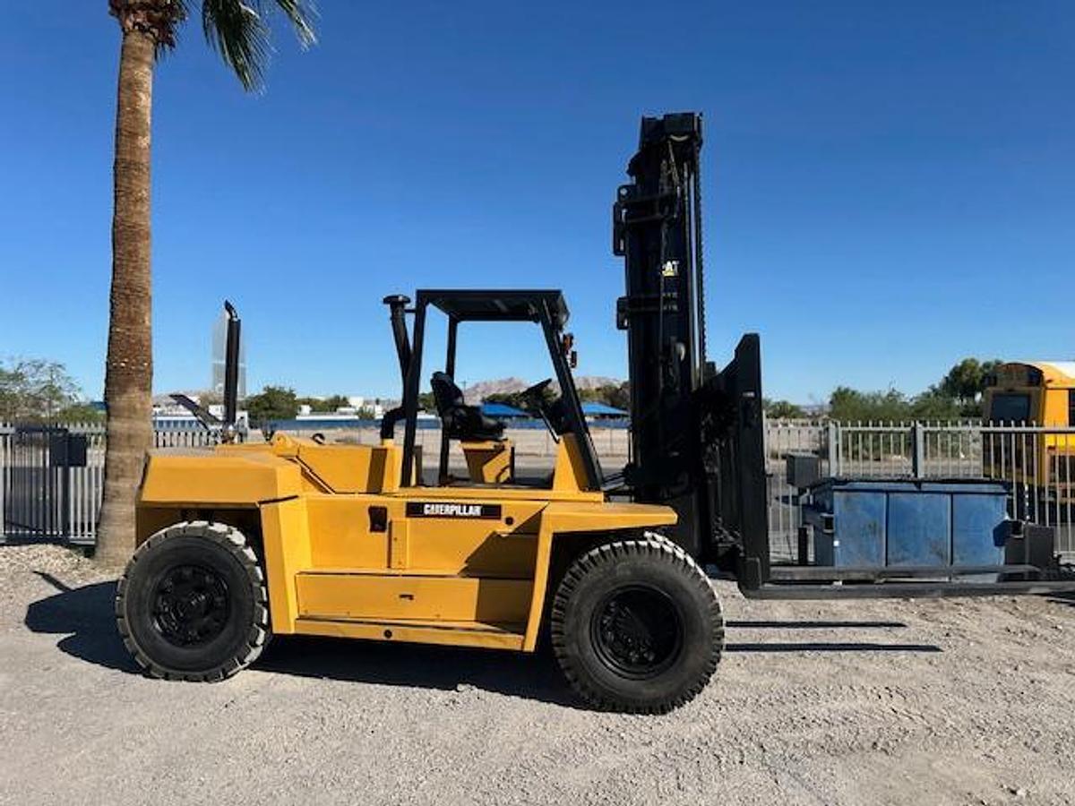 Used 2001 CAT DP150 FORKLIFT