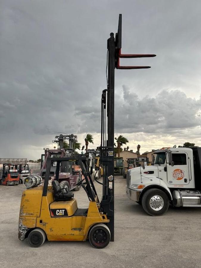 Used 2012 CAT GC45K SWB FORKLIFT