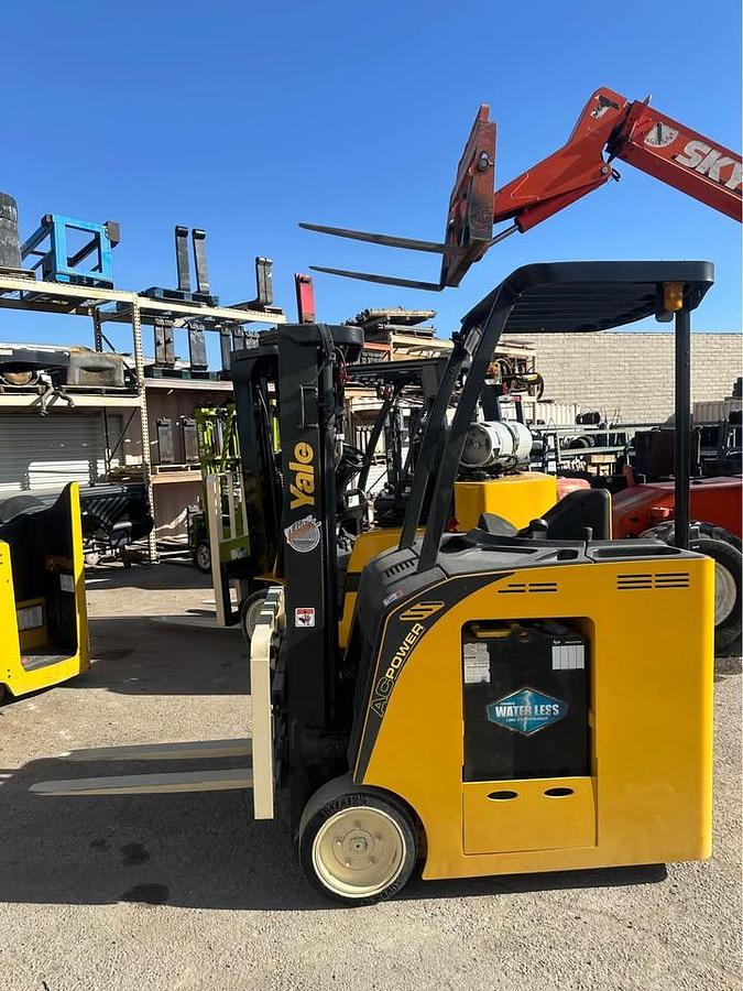Used 2013 YALE ESC035AC DOCKER FORKLIFT