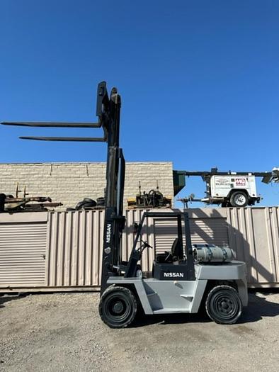 Used 1998 NISSAN BF05H70V FORKLIFT