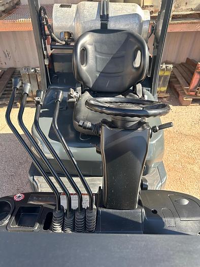 Used 2012 TOYOTA 8FGCU20 FORKLIFT