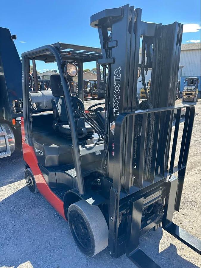 Used 2007 TOYOTA 8FGCU25 FORKLIFT