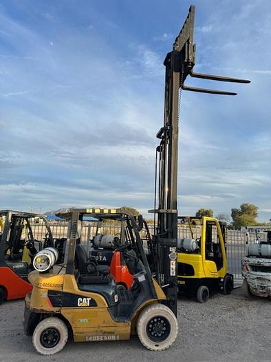 Used 2014 CAT P5000 FORKLIFT
