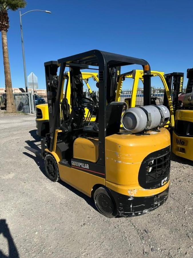 Used 1999 CAT FGC25K FORKLIFT