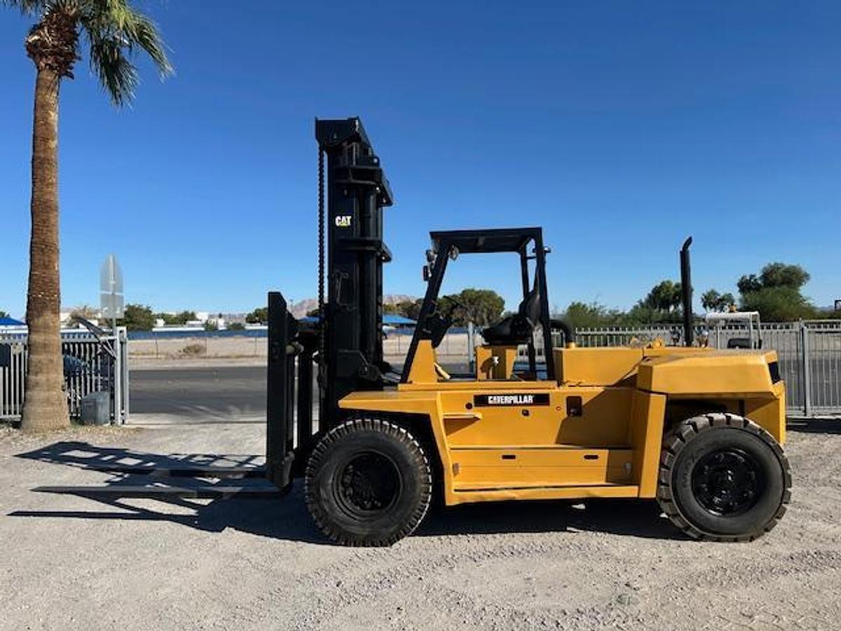 Used 2001 CAT DP150 FORKLIFT