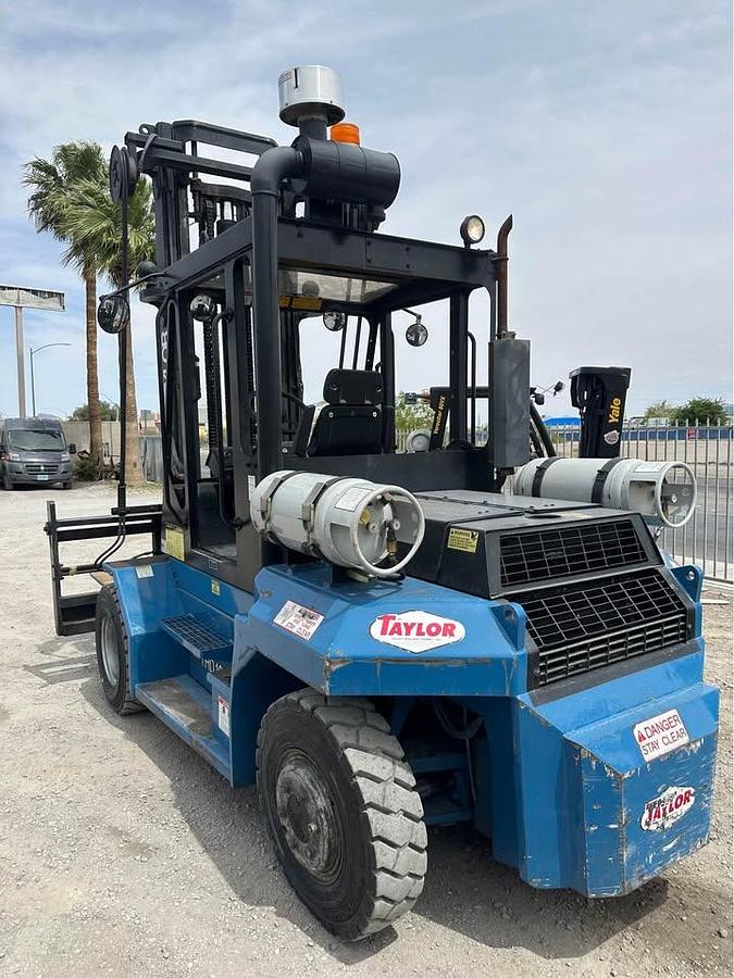 Used 2006 TAYLOR THD160 FORKLIFT