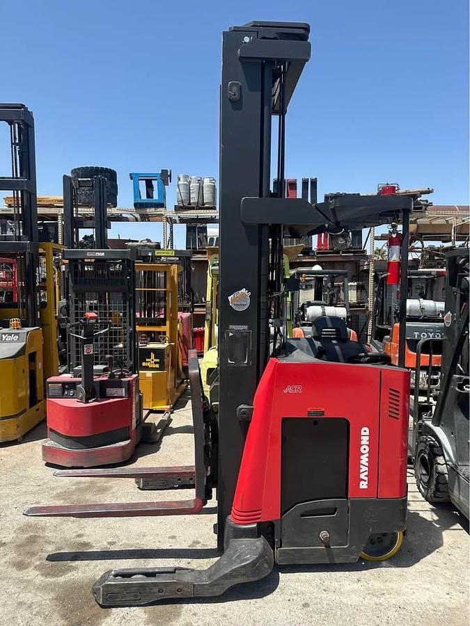 Used 2016 RAYMOND 730-R45TT REACH LIFT