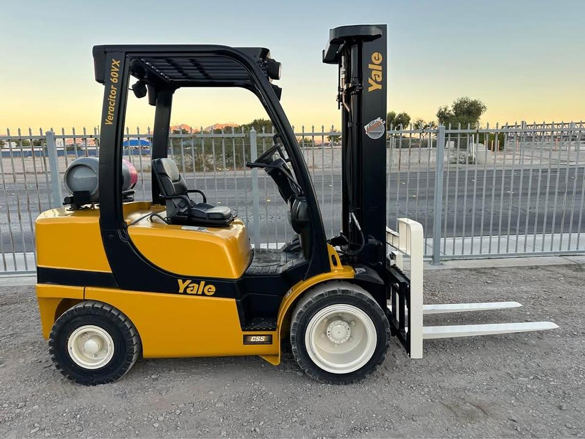 Used 2012 YALE GLP060VX FORKLIFT