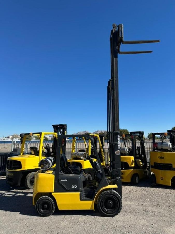 Used 2002 KOMATSU FG25HT-12 FORKLIFT