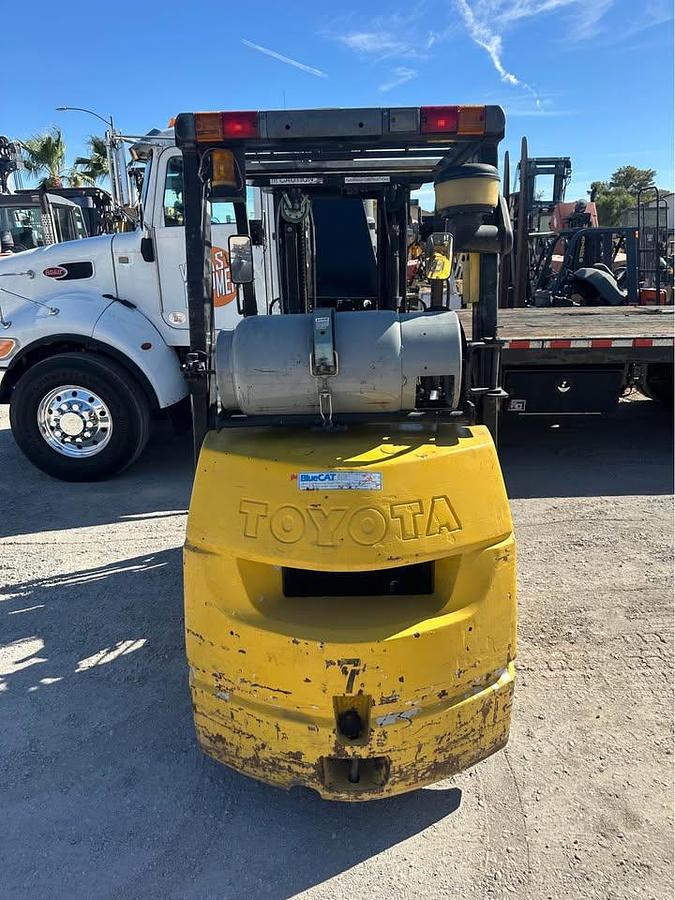 Used 2003 TOYOTA 7FGCU25 FORKLIFT