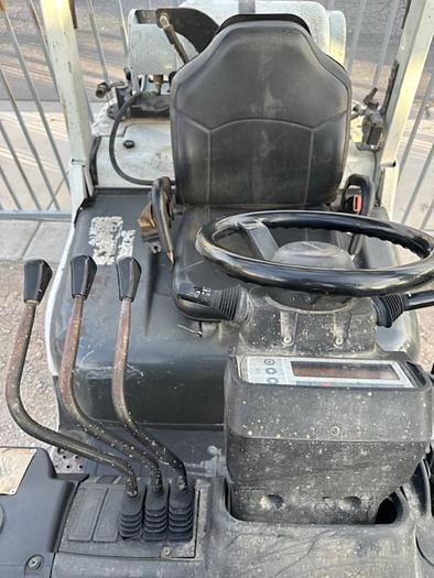 Used 2016 UNICARRIERS MU1F2A25LV FORKLIFT