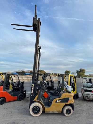Used 2014 CAT P5000 FORKLIFT
