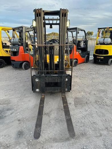 Used 2014 CAT P5000 FORKLIFT