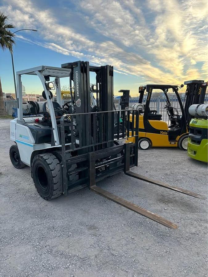 Used 2015 UNICARRIER MJ1F4A35LV FORKLIFT