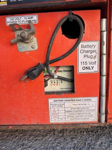 Used 2015 SNORKEL S3219E SCISSOR LIFT